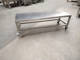 Mobile s/s table